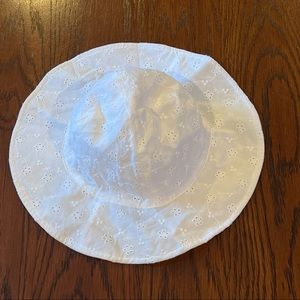 Eyelet sun hat